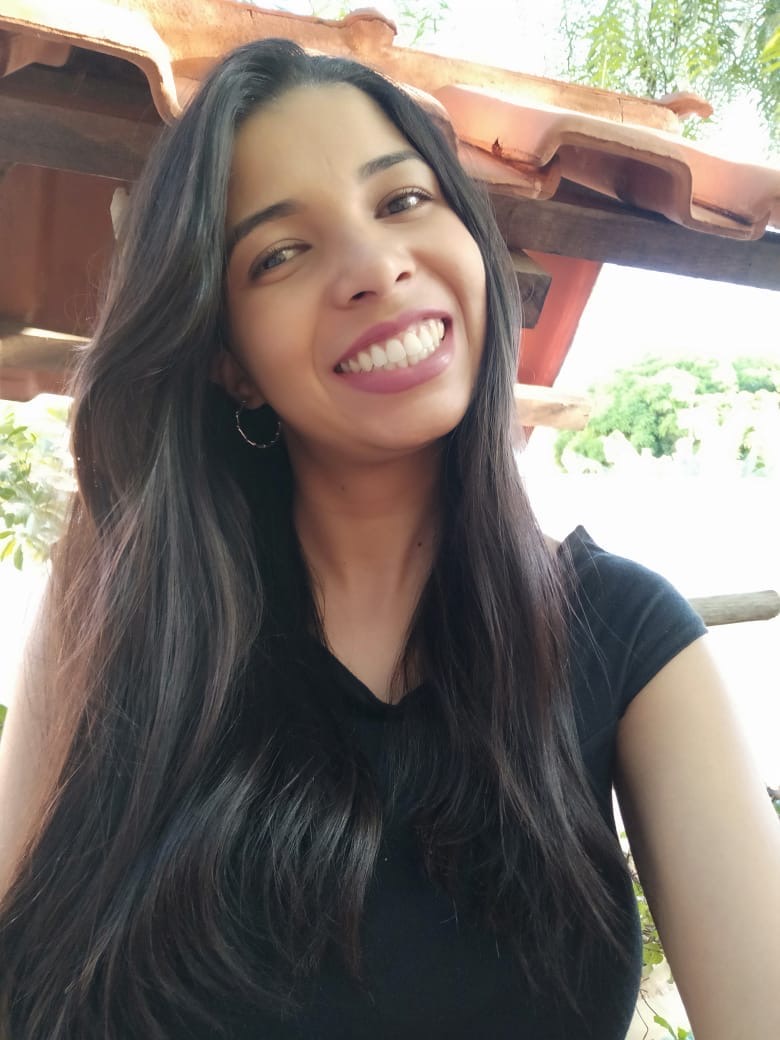 Daiane  esteticista e depiladora  · Profissional · Londrina - PR · foto de perfil