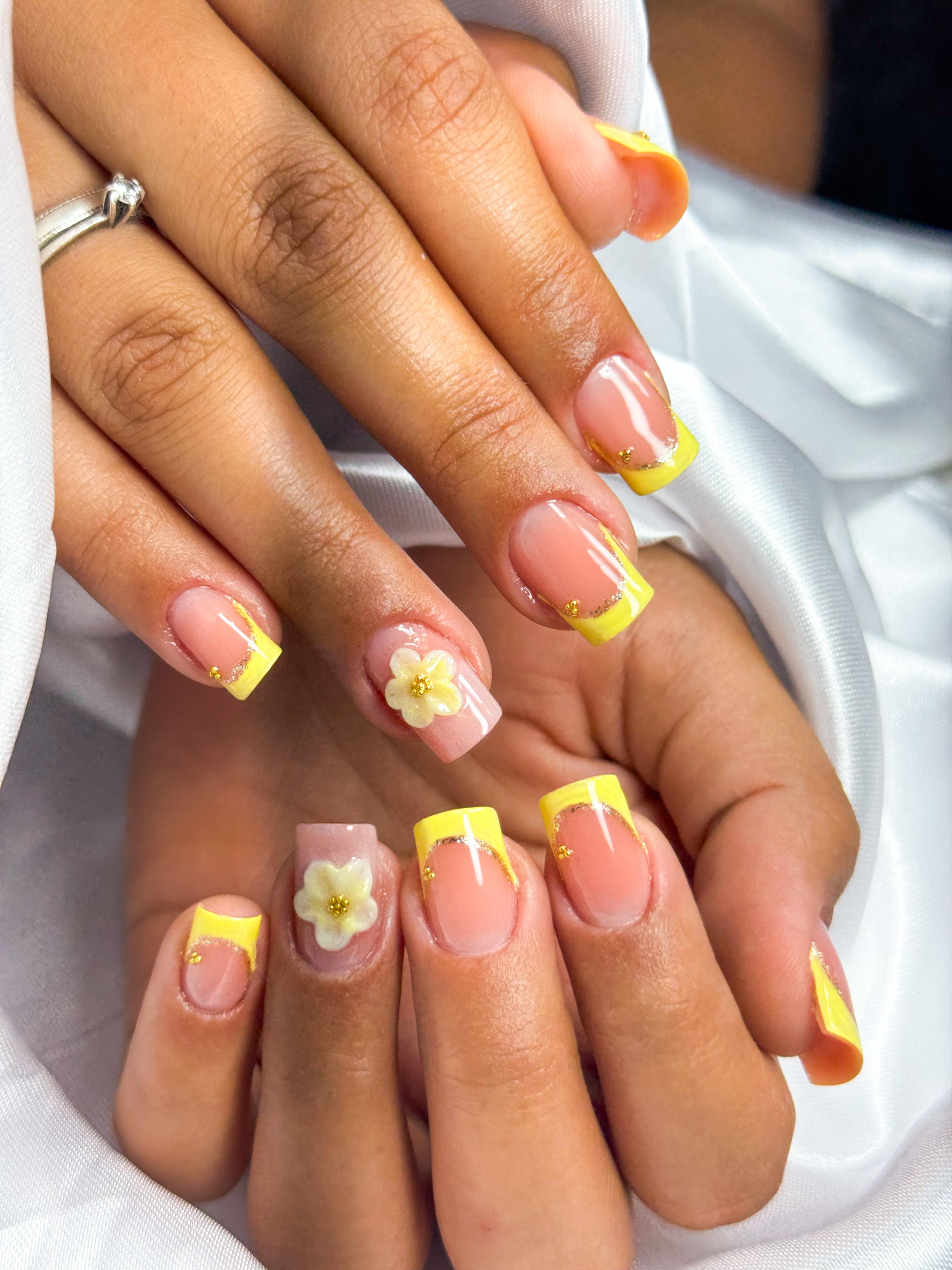 Daiane Galdino · Nail designer · Londrina - PR · foto 1