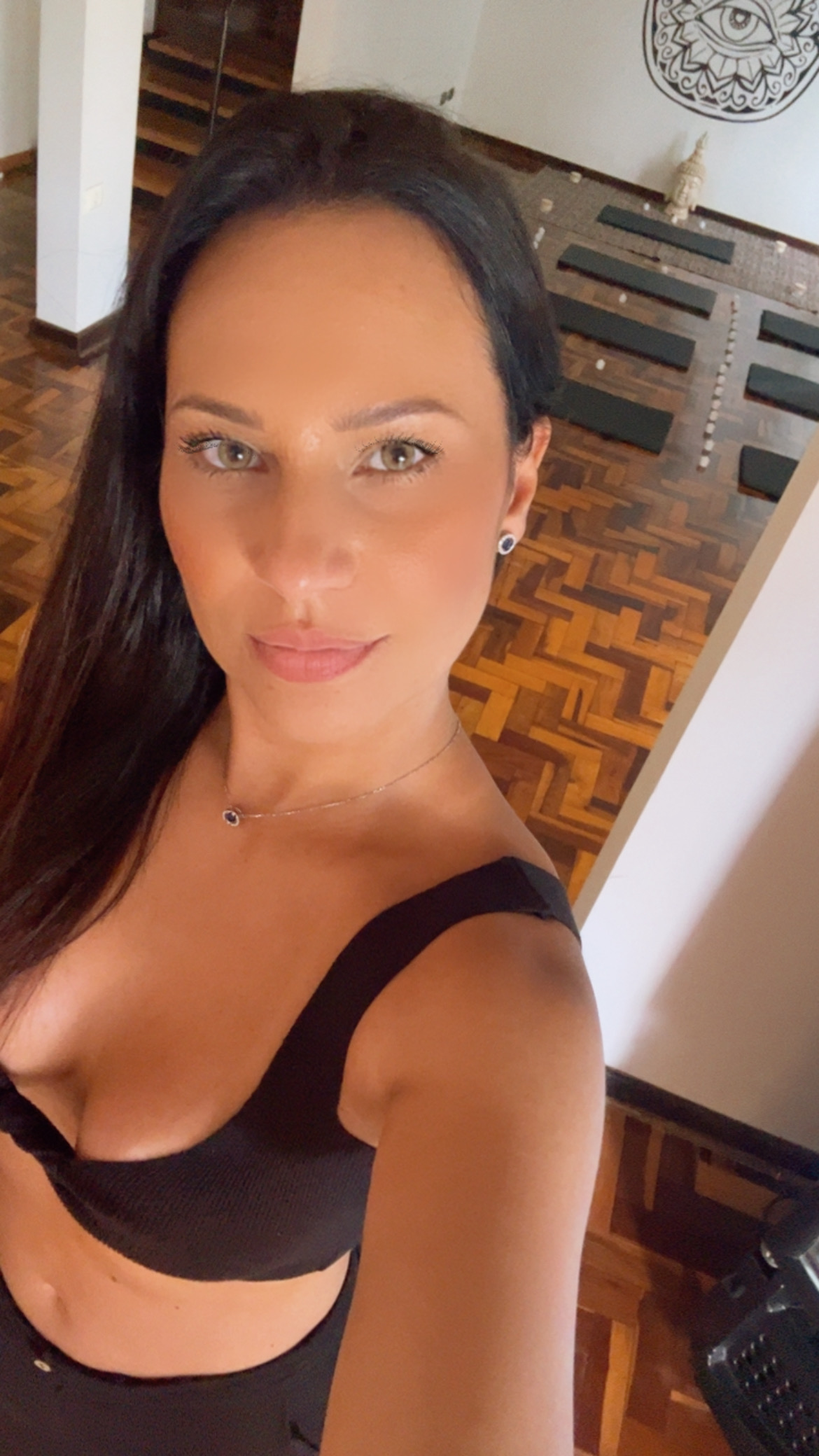 Isabella Vitorazzo  · Terapeuta tântrico(a) · Londrina - PR · foto 1